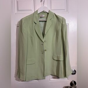 Due Per Due Petites 12 100% Silk NWT Spearmint Blazer. Read Description!